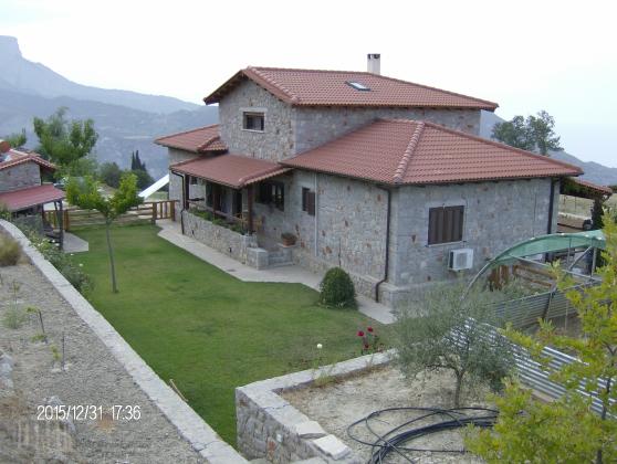 170 m² Country house on 5000 m² land on Peloponnese / Corinthia