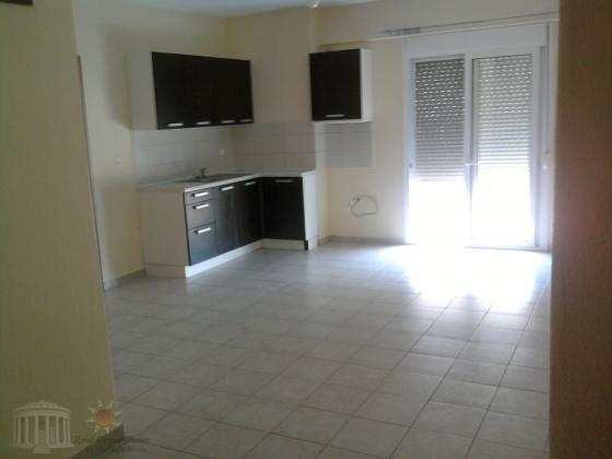 Unigue Opportunity-Entire 2nd Floor-Six apartments