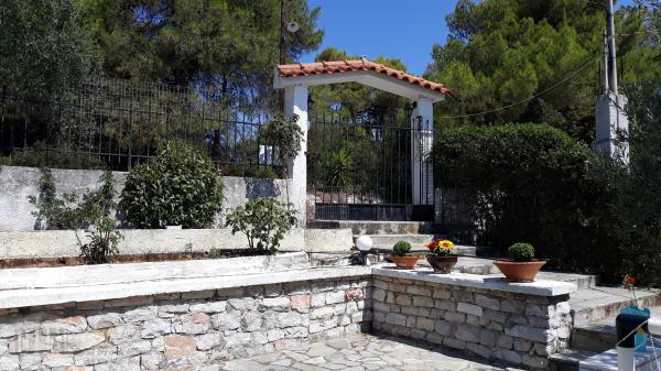 Detached House 170 s.m in Amoni-Korinthos 145.000 euros