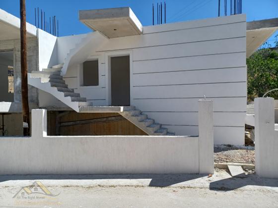 Detached House 80 s.m in Katakali-Korinthia 150.000 euros